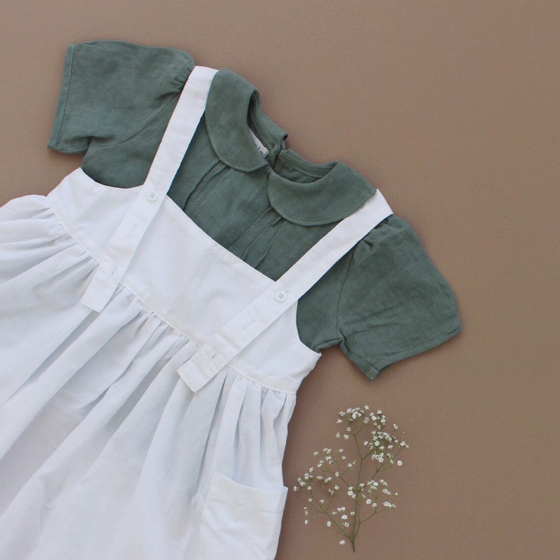 Fin and Vince linen collar blouse in moss