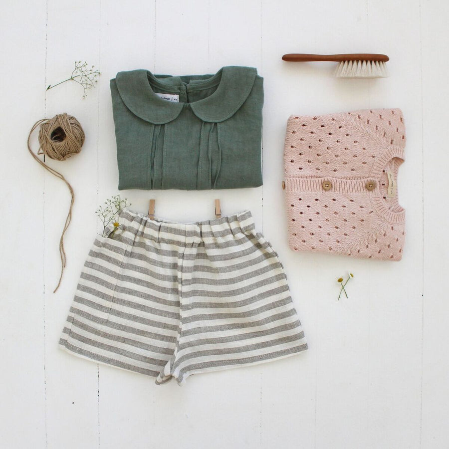 Fin and Vince linen collar blouse in moss